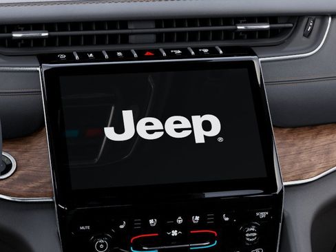 New 2025 Jeep Grand Cherokee L Summit AWD/4WD image 34