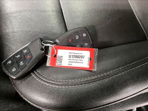 Used 2023 Chevrolet Tahoe Z71 w/ Luxury Package image 32