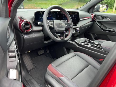 Used 2026 Chevrolet Traverse LT AWD/4WD image 14
