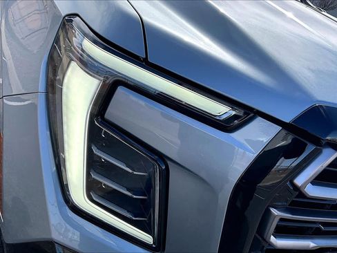 Used 2025 GMC Yukon AT4 Ultimate w/ LPO, Floor Liner Package image 26