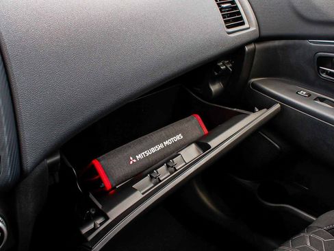 New 2024 Mitsubishi Outlander Sport ES image 17