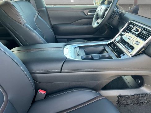 New 2026 Nissan Armada SL w/ Convenience Package image 24