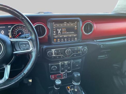 Used 2022 Jeep Gladiator Rubicon w/ Cold Weather Group AWD/4WD image 7