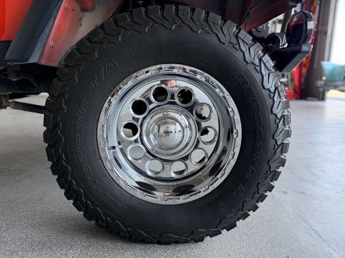 Used 2005 Jeep Wrangler Unlimited Rubicon AWD/4WD image 23