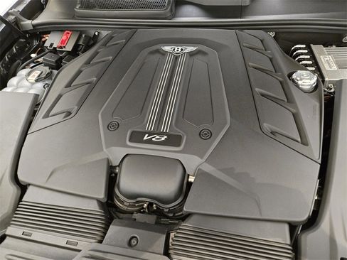 Certified 2022 Bentley Bentayga V8 image 30