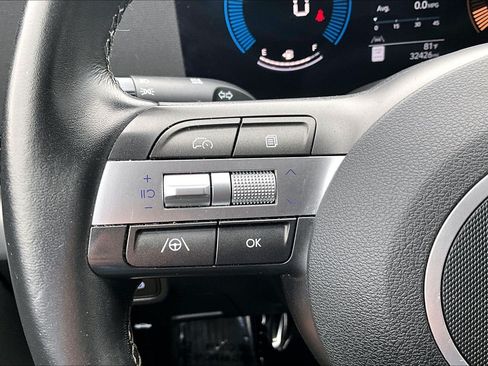 Used 2025 Hyundai Kona SEL AWD/4WD image 16