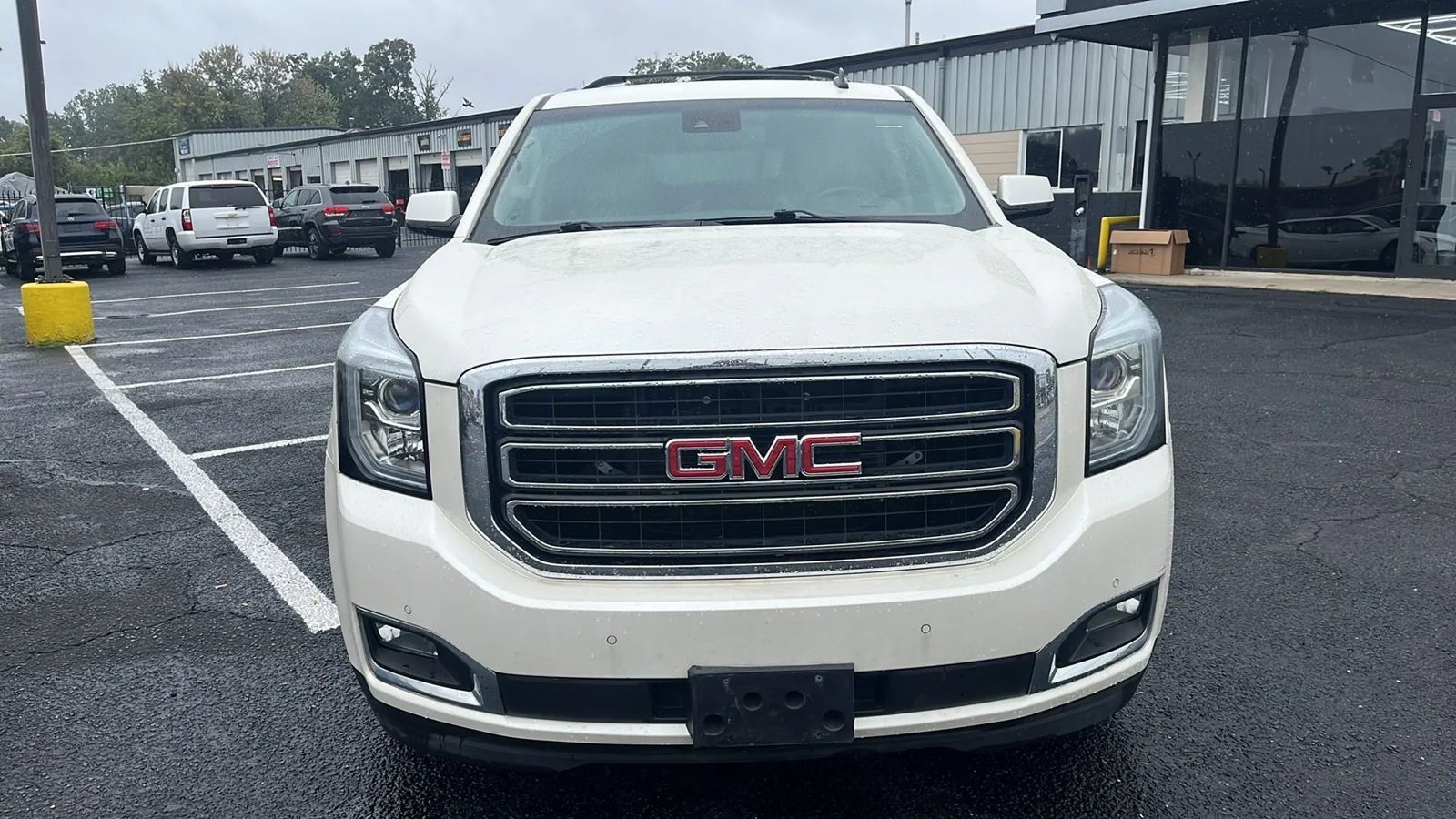 Used 2015 GMC Yukon SLT w/ Open Road Package AWD/4WD image 2