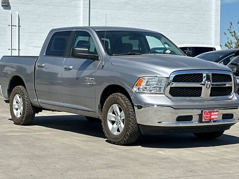 Used 2021 RAM 1500 Classic SLT AWD/4WD image 10