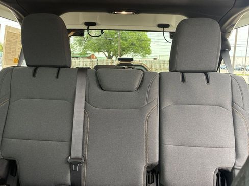Used 2025 Jeep Wrangler Unlimited Sport AWD/4WD image 37