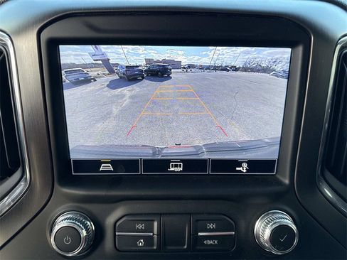 Used 2021 GMC Sierra 1500 AT4 w/ AT4 Preferred Package image 18