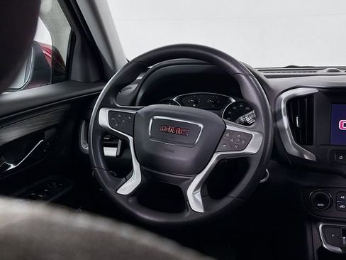 Used 2024 GMC Terrain SLE w/ Driver Convenience Package image 11