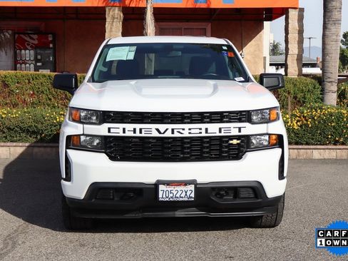 Used 2020 Chevrolet Silverado 1500 Custom w/ Trailering Package image 3