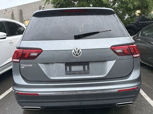 Used 2021 Volkswagen Tiguan SE FWD image 5