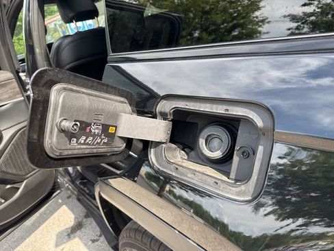 Used 2024 Jeep Grand Cherokee Limited image 34