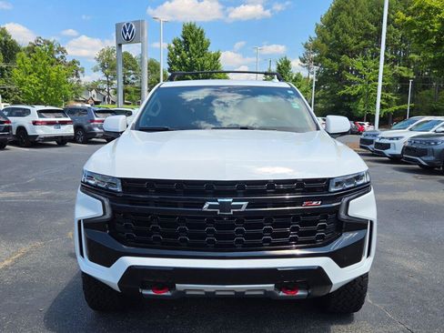 Used 2023 Chevrolet Suburban Z71 w/ Luxury Package AWD/4WD image 8