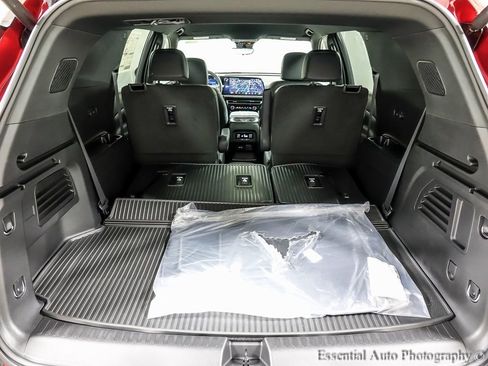 New 2026 Chevrolet Traverse LT w/ Driver Confidence Package image 20