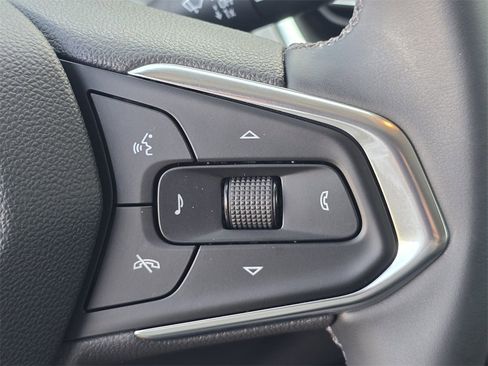 Used 2025 Chevrolet Trax ACTIV w/ Driver Confidence Package image 20