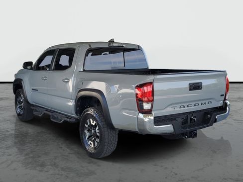 Used 2019 Toyota Tacoma TRD Off-Road RWD image 3