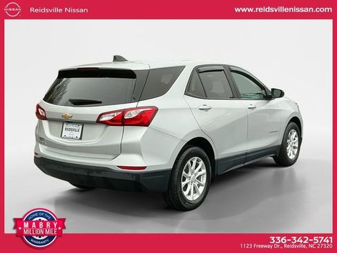 Used 2021 Chevrolet Equinox LS w/ LS Convenience Package image 6