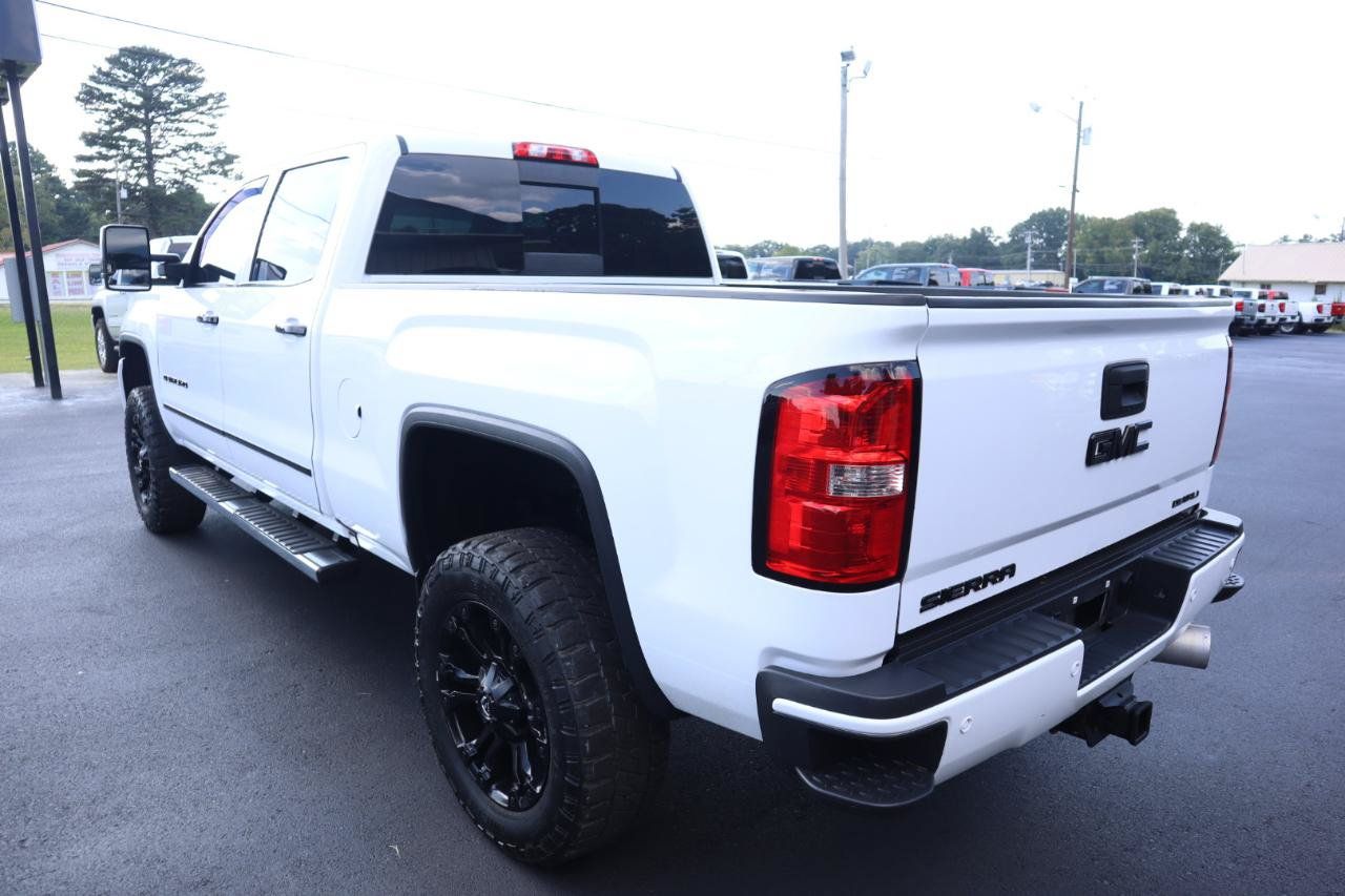Used 2017 GMC Sierra 2500 Denali w/ Duramax Plus Package AWD/4WD image 7