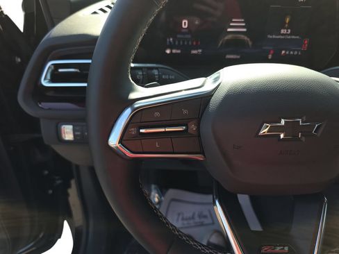 Used 2024 Chevrolet Traverse Z71 AWD/4WD image 17