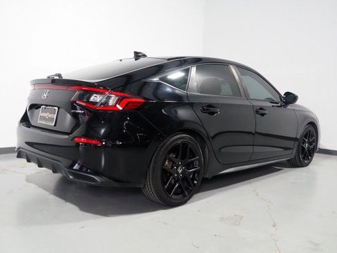 Used 2024 Honda Civic Sport Hatchback image 5