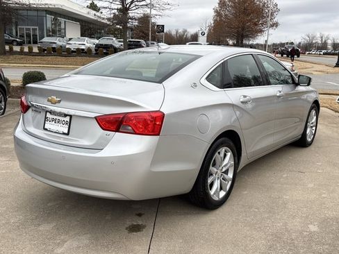 Used 2016 Chevrolet Impala LT w/ Convenience Package image 3