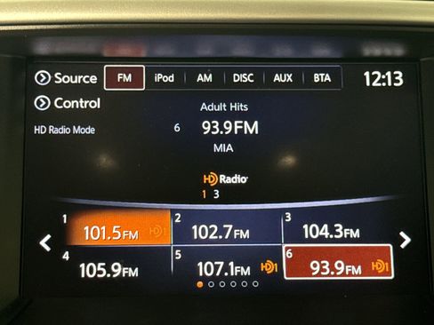 Used 2019 Nissan Pathfinder SL image 20