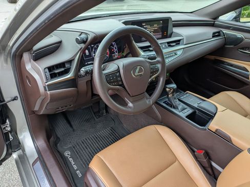 Used 2019 Lexus ES 350 w/ Premium Package FWD image 14
