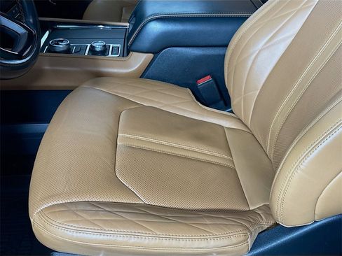 Used 2022 Ford Expedition Max Platinum image 14