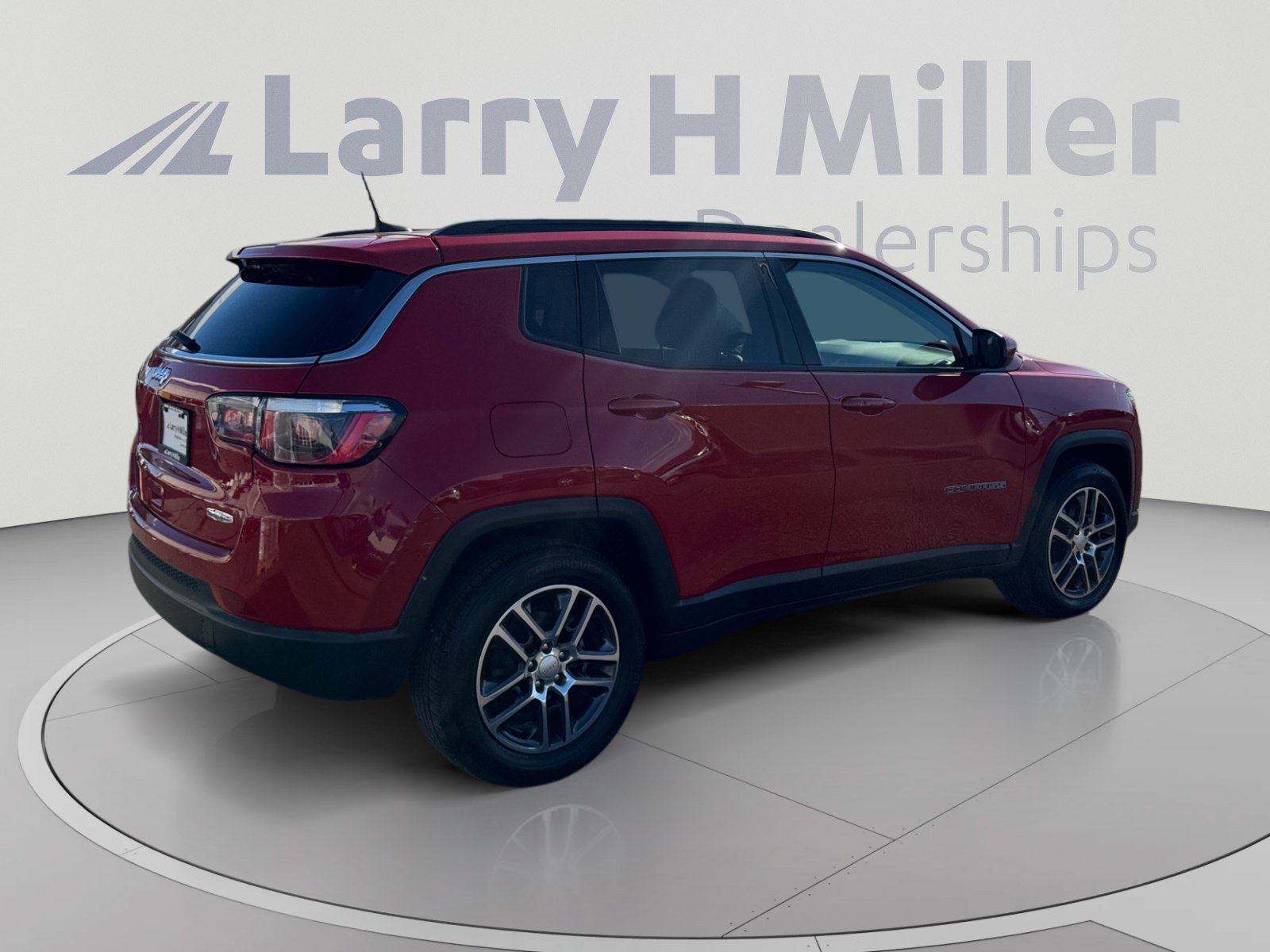 Used 2020 Jeep Compass Latitude w/ Popular Equipment Group FWD image 5