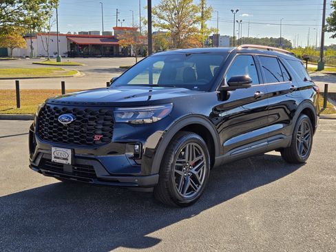 New 2026 Ford Explorer ST w/ Sun And Sound Package image 2