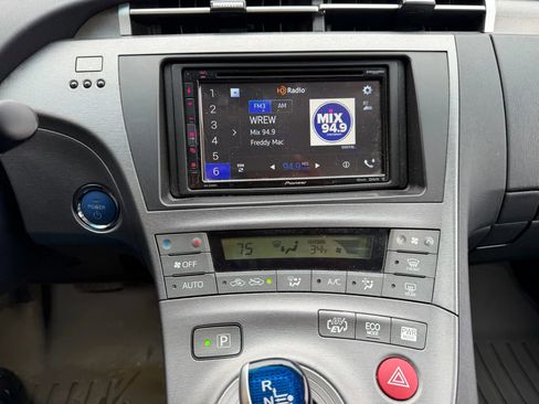 Used 2013 Toyota Prius Plug-In Hybrid image 45