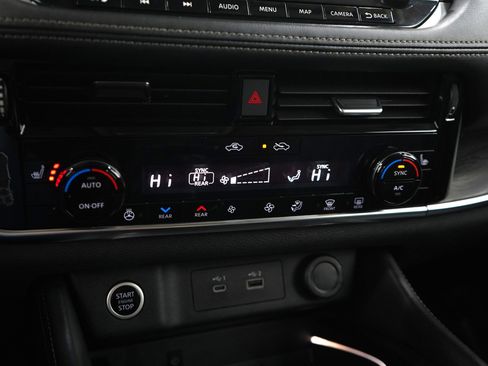 Used 2022 Nissan Rogue Platinum image 23