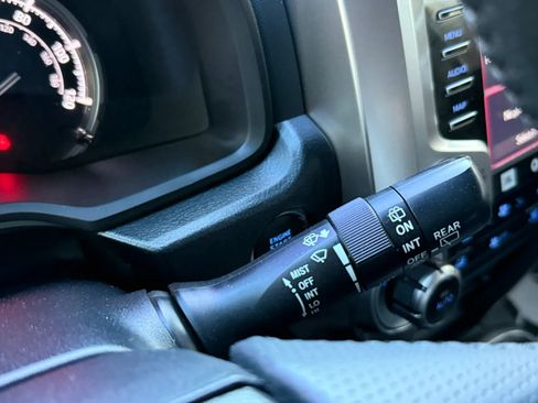 Used 2022 Toyota 4Runner Limited image 41