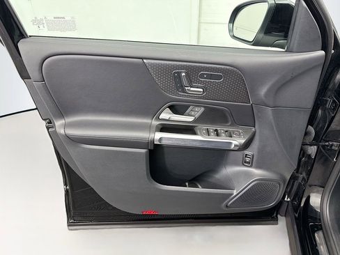 Certified 2025 Mercedes-Benz GLB 250 image 22