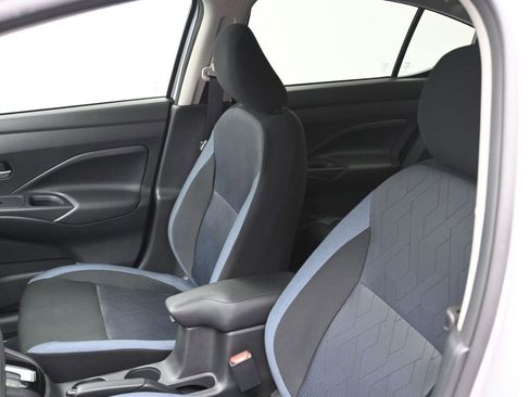 New 2025 Nissan Versa SV w/ Trunk Package FWD image 6