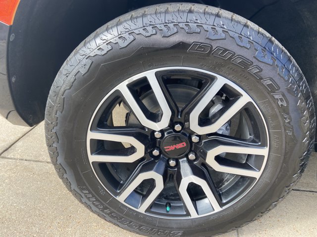 Used 2023 GMC Yukon AT4 AWD/4WD image 22