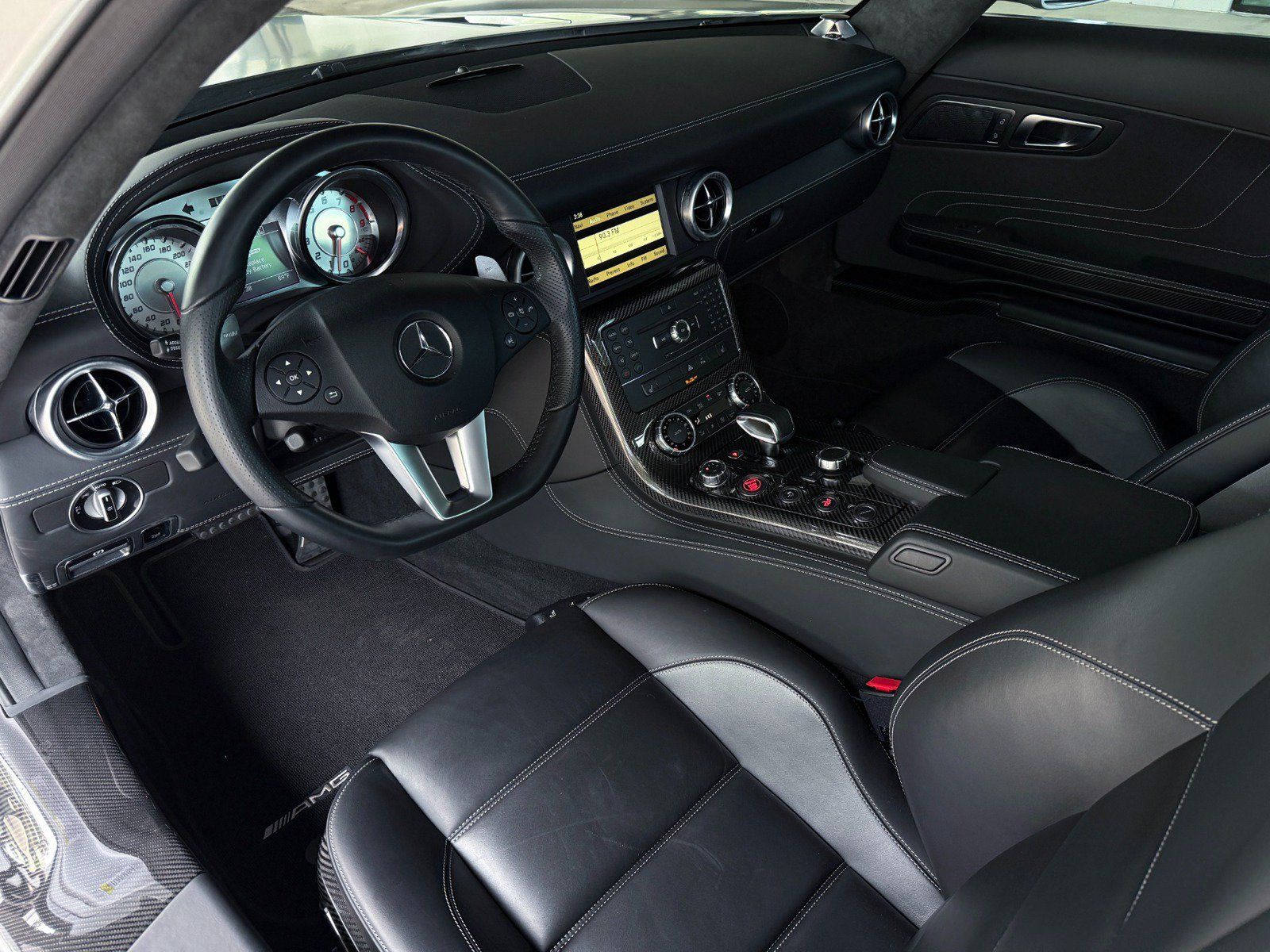 Used 2012 Mercedes-Benz SLS AMG Coupe image 24