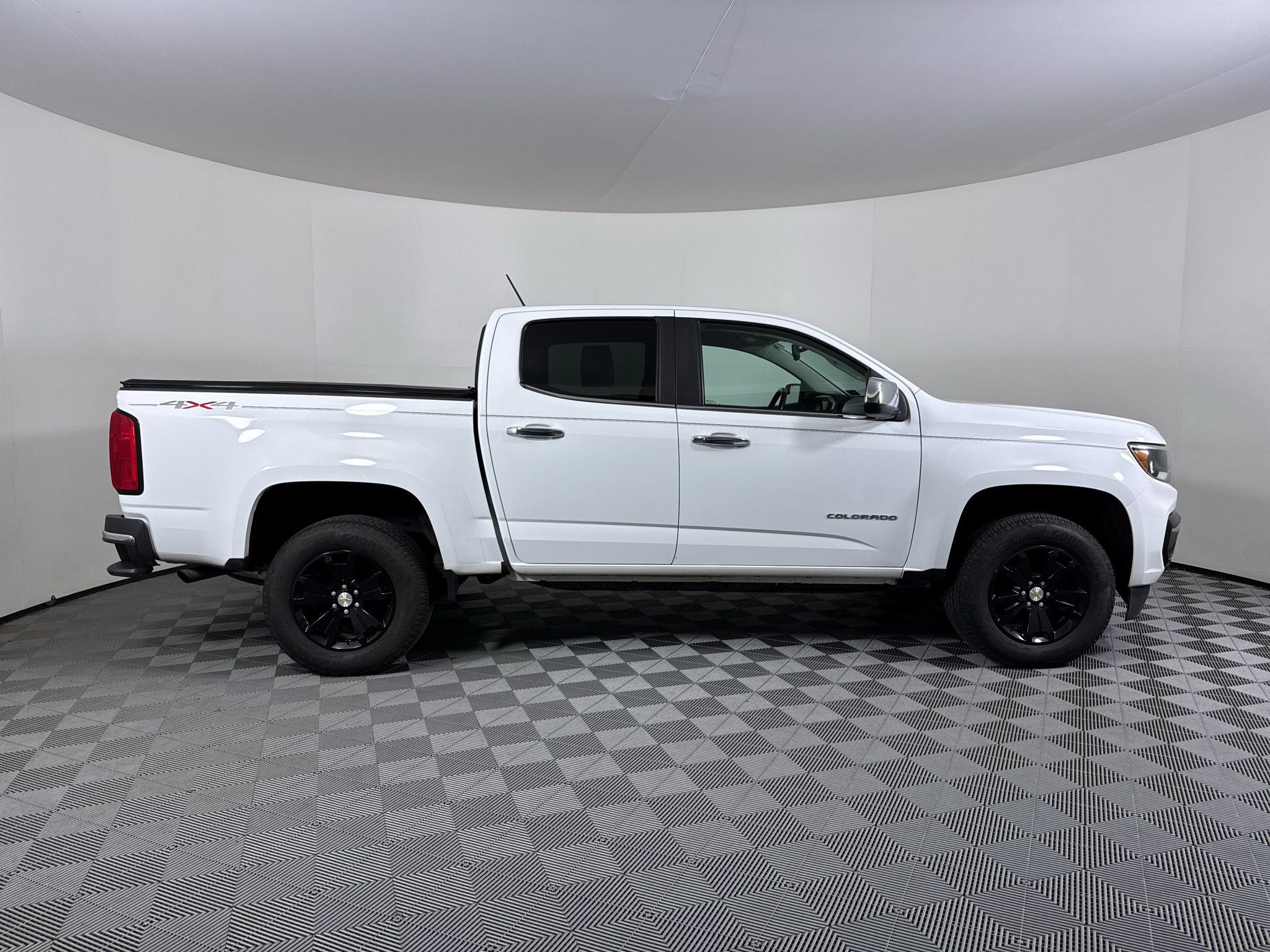 Used 2021 Chevrolet Colorado LT w/ LT Convenience Package AWD/4WD image 10