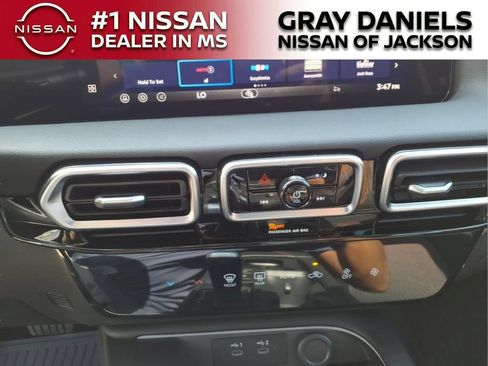 New 2026 Nissan Sentra SR w/ Floor Mat Package FWD image 17