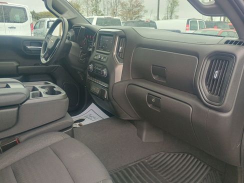 Used 2023 Chevrolet Silverado 1500 Custom AWD/4WD image 17