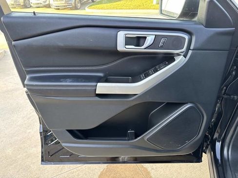 Certified 2022 Ford Explorer XLT w/ Equipment Group 202A image 21