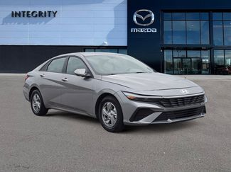 Used 2024 Hyundai Elantra SE FWD video 1