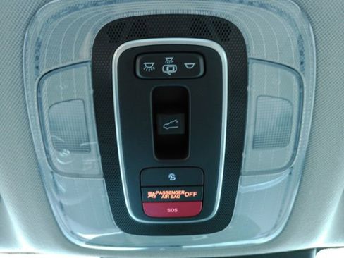 Used 2023 Hyundai Elantra Limited image 52