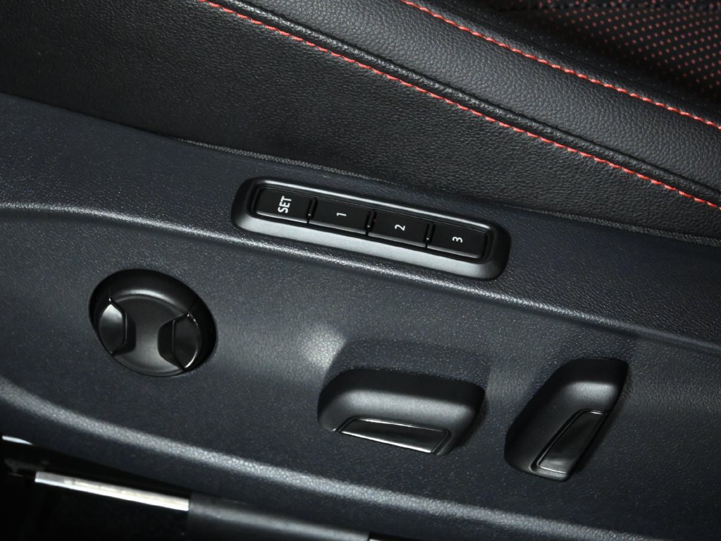 Used 2023 Volkswagen Jetta GLI Autobahn FWD image 28