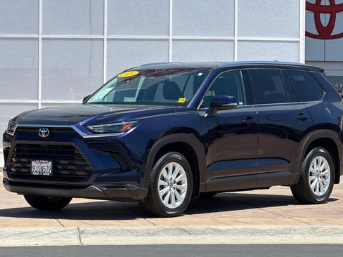 Certified 2024 Toyota Grand Highlander AWD image 10