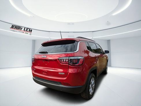 New 2026 Jeep Compass Latitude image 3