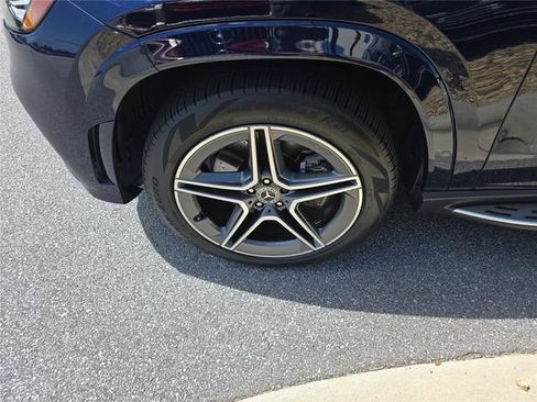 Used 2021 Mercedes-Benz GLS 580 4MATIC image 10