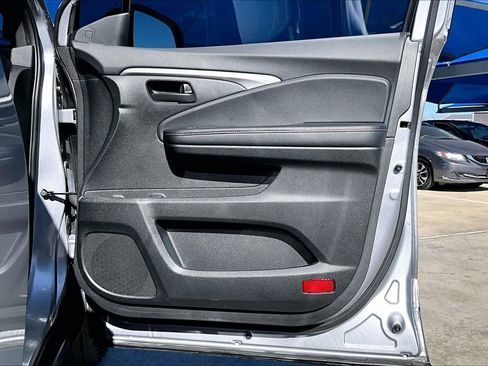 Used 2023 Honda Passport TrailSport image 23